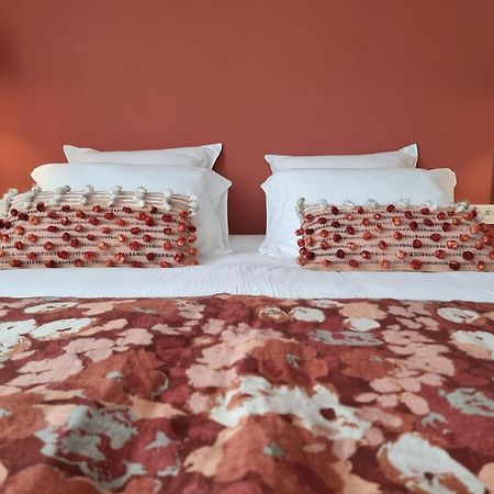 Sous La Houlette, Suites, Piscine Interieure Et Sauna Villers-la-Ville エクステリア 写真